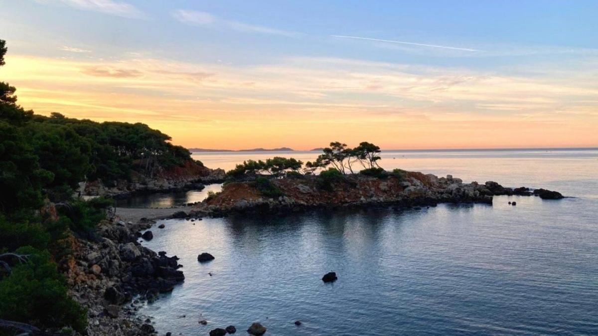 Superbe Appartement En Bord De Mer Bandol Exteriör bild